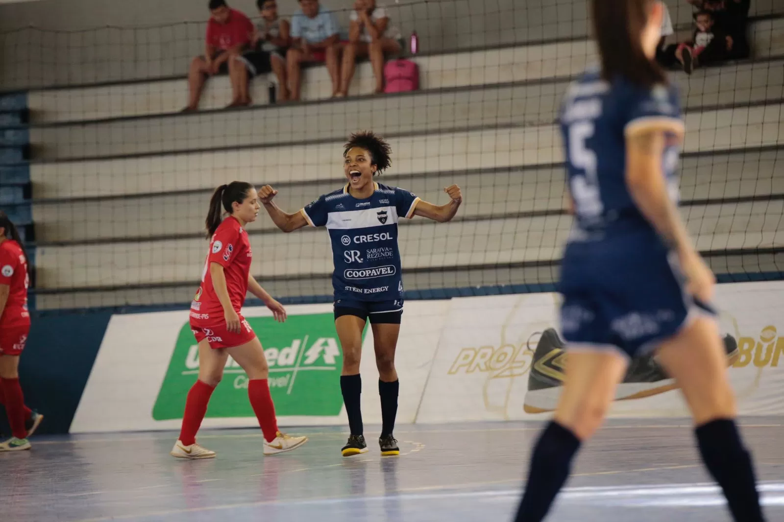 Stein estreia na Copa Mundo contra as gaúchas