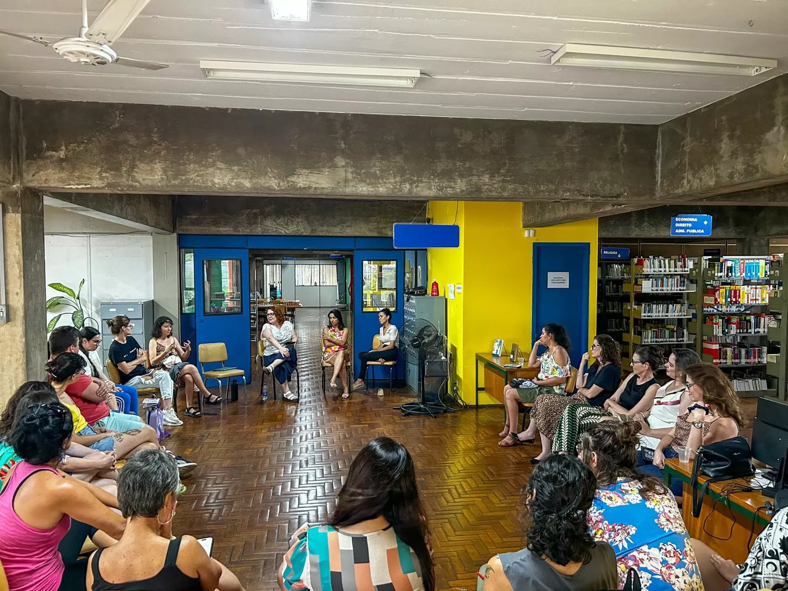 Grupo Leia Mulheres organiza seu 51º encontro neste sábado