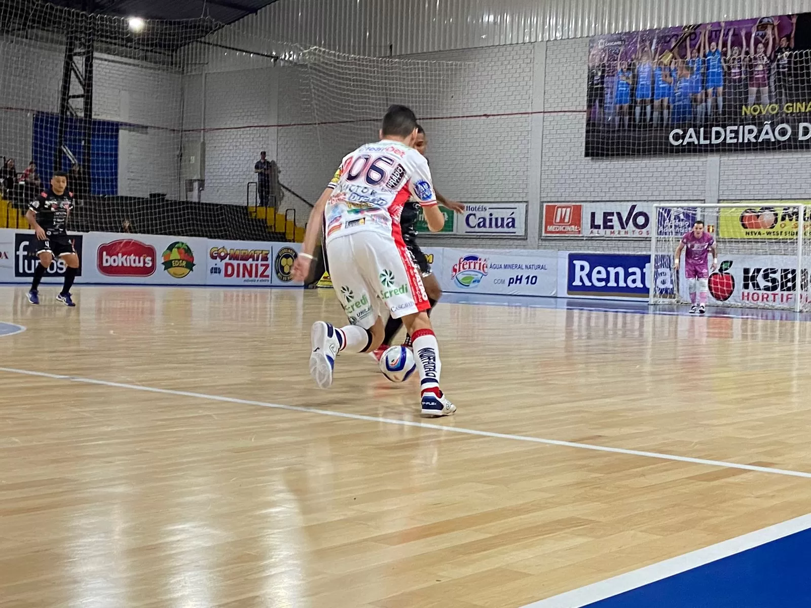 Cascavel Futsal mantém a invencibilidade na Neva