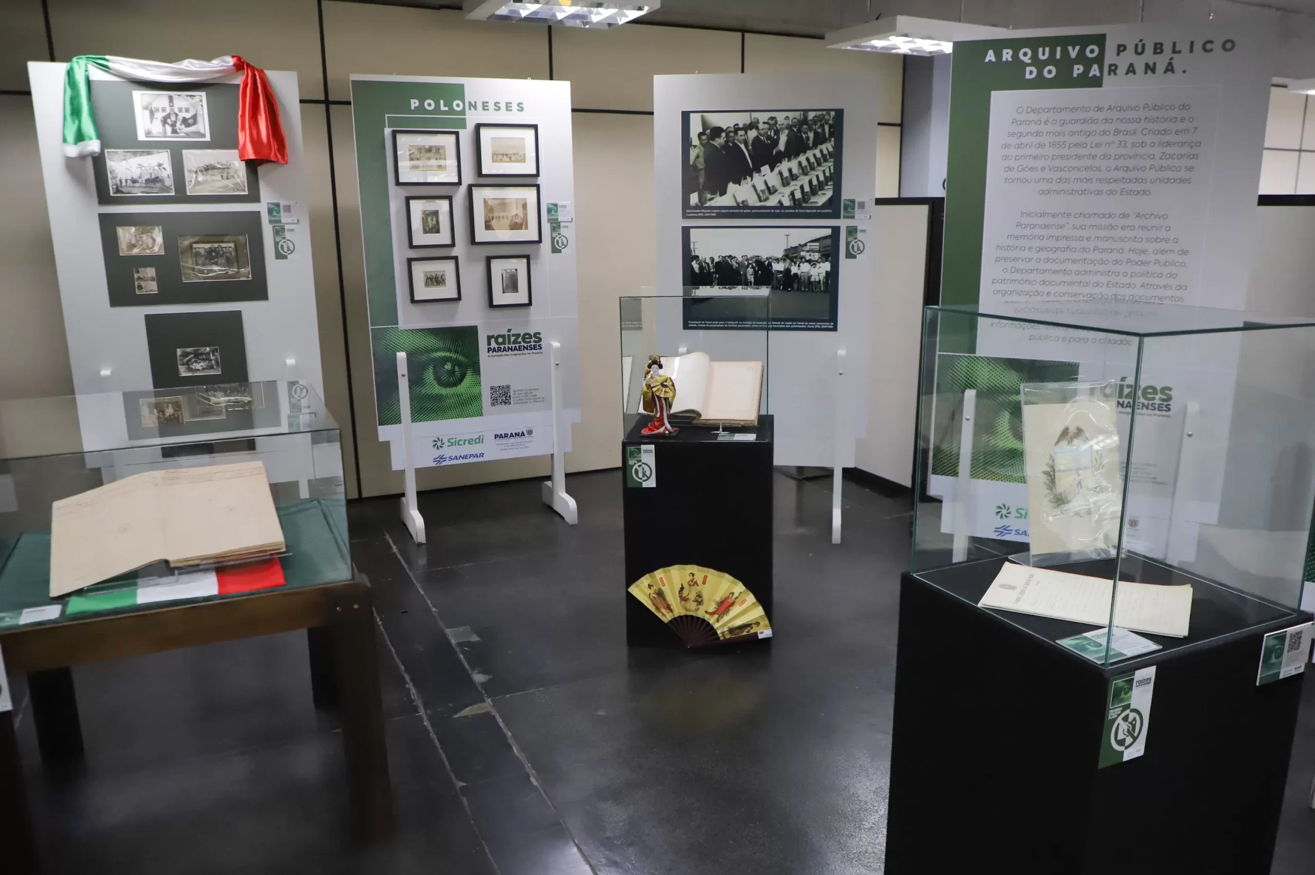 Raízes: jornada dos imigrantes é retratada em exposição no Arquivo Público do Paraná