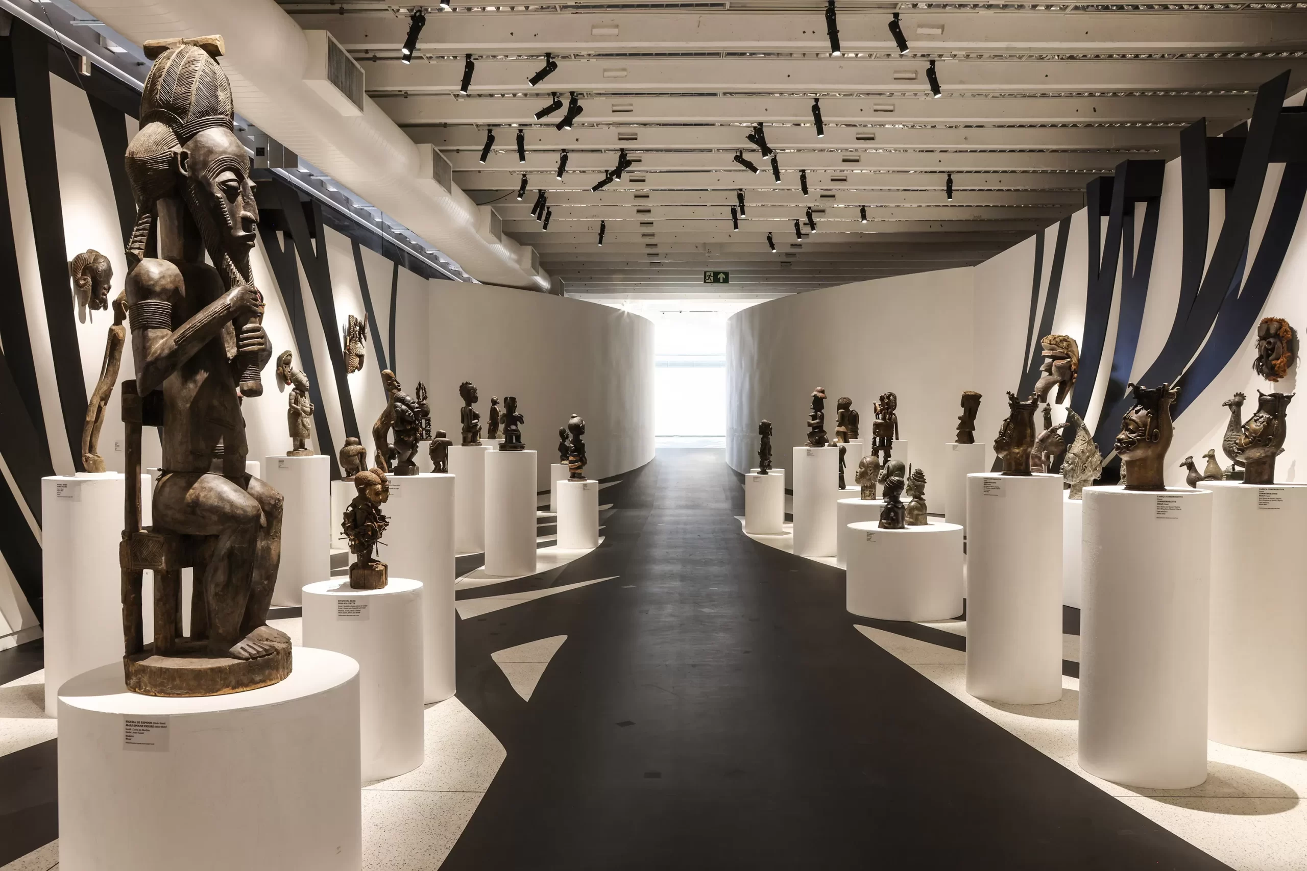 Coleção africana será tema do programa Arte para Maiores do MON em novembro