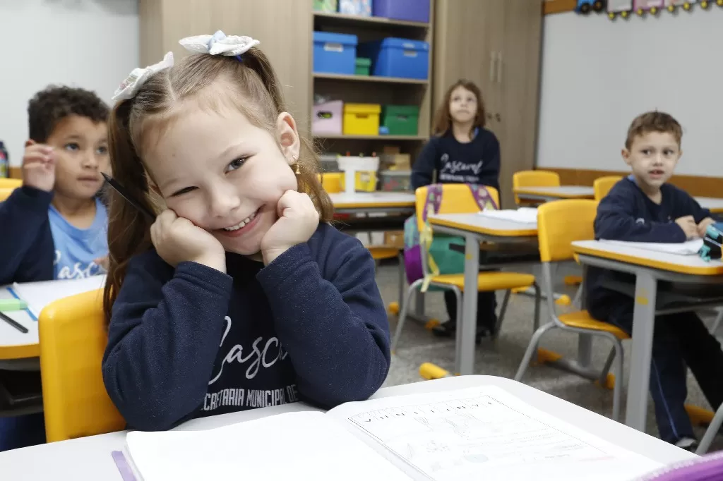 Temporada de rematrículas na rede municipal de ensino está aberta em Cascavel