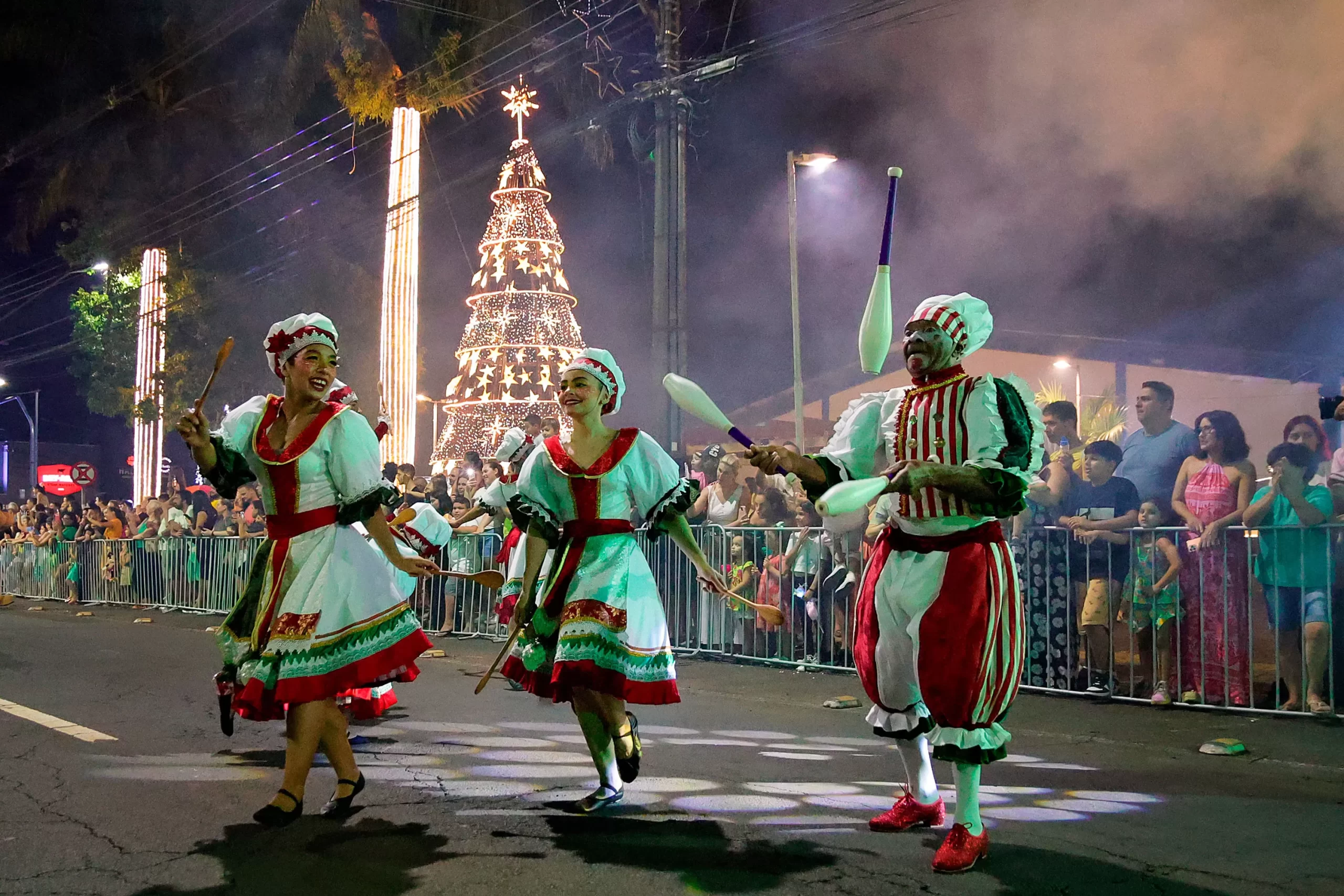 De olho em turistas, cidades do Paraná promovem grandes programações de Natal