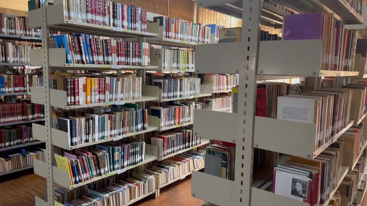 Biblioteca Pública Municipal celebra seus 60 anos com literatura e memória em Cascavel