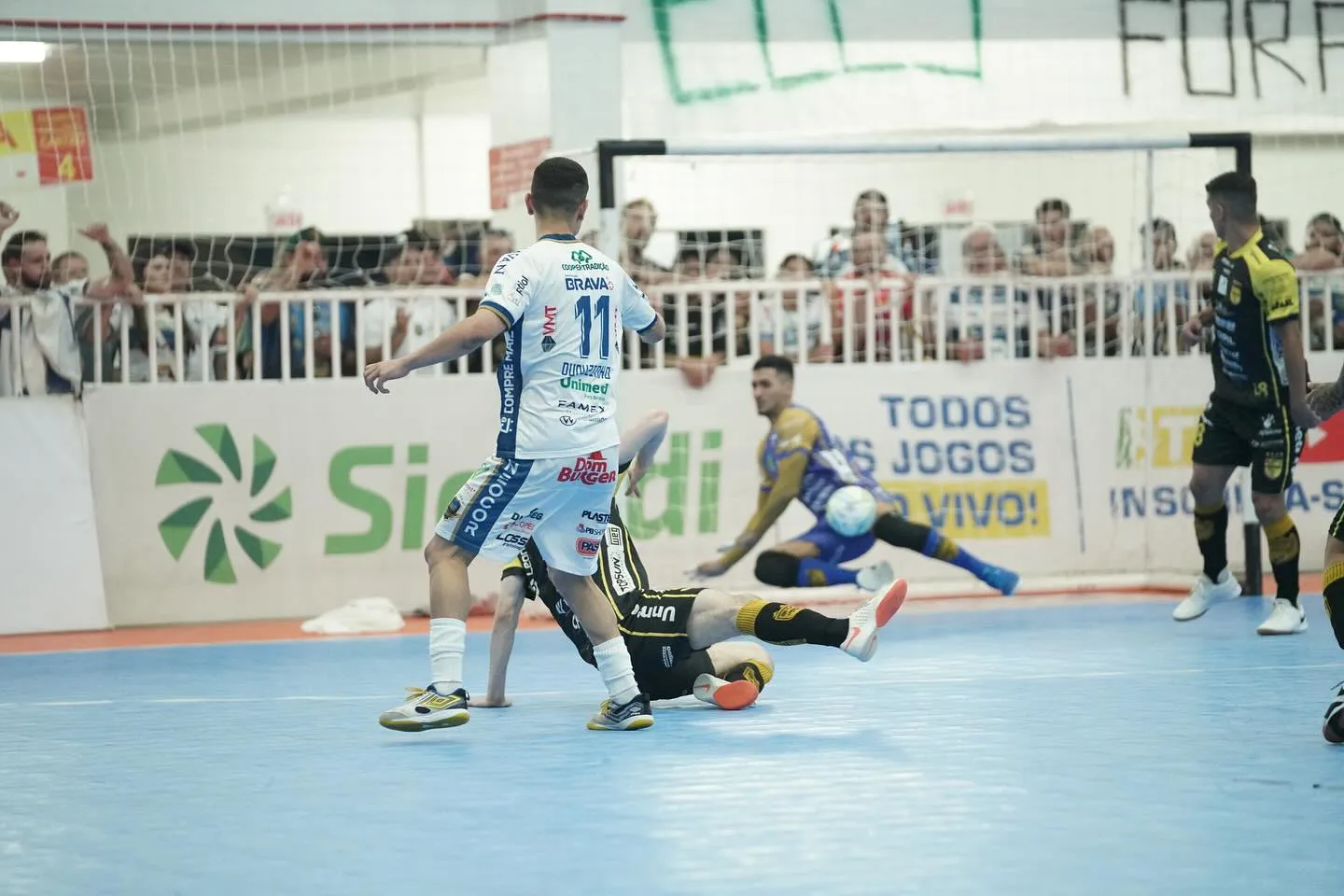 Times do Paraná buscam vaga na final da Liga