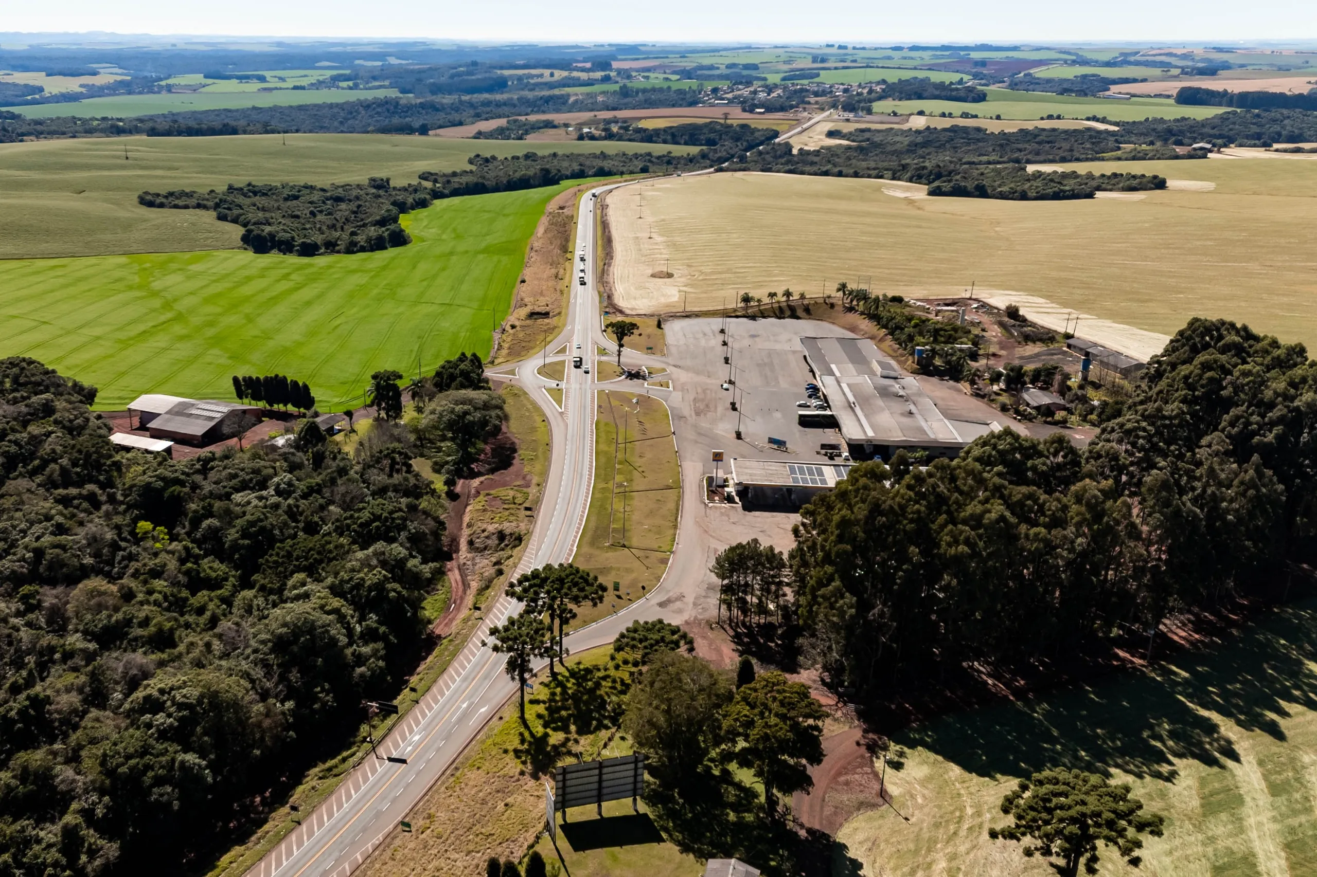 Quatro grupos devem disputar leilão do Lote 3 dos pedágios no Paraná