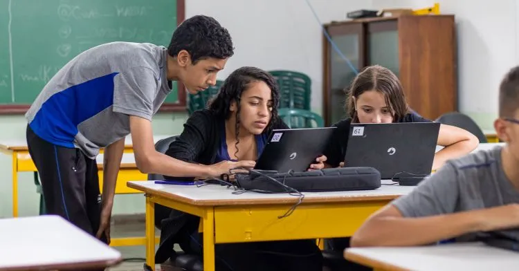 Empresa oferta vagas de professor antes mesmo da homologação do programa