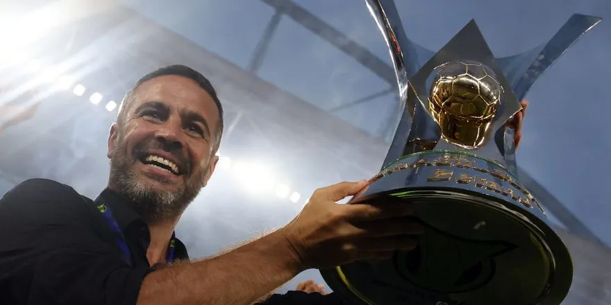 Artur Jorge concorre a melhor técnico das Américas