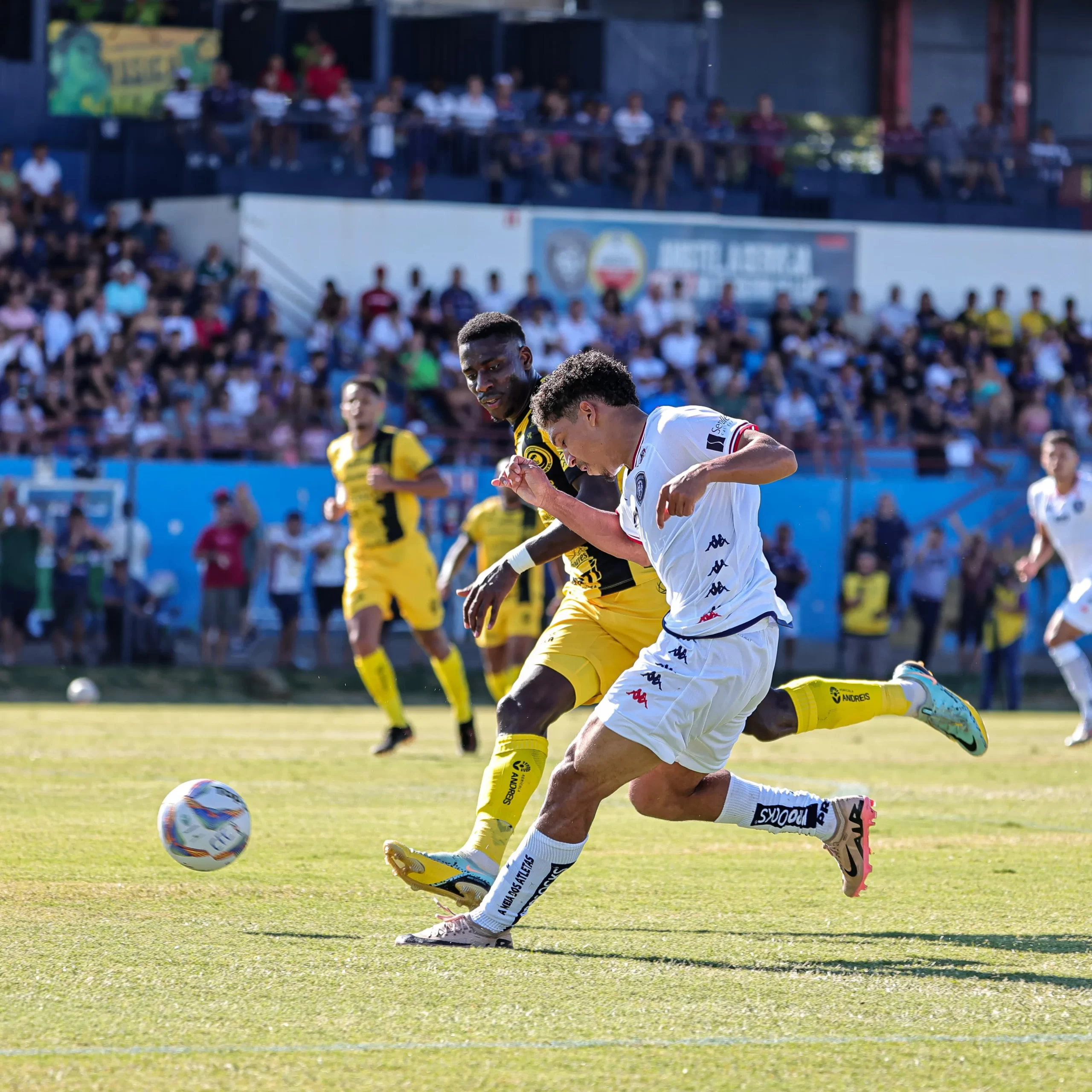 Fora de casa, Cascavel estreia com derrota para o Cianorte