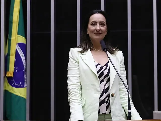 Eleita por São Paulo, Rosângela Moro gasta cota parlamentar em viagens ao Paraná