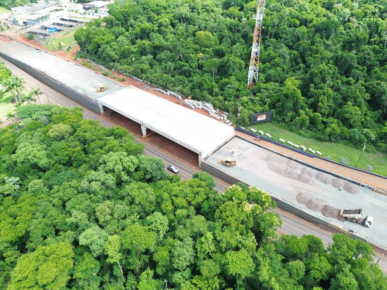 Duplicação da Rodovia das Cataratas caminha em ritmo lento e causa transtornos