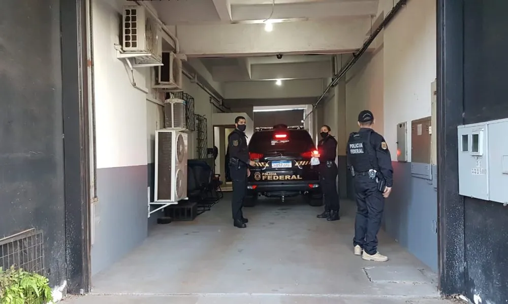 PF de Cascavel realiza operação contra armazenamento de material de abuso sexual infantil