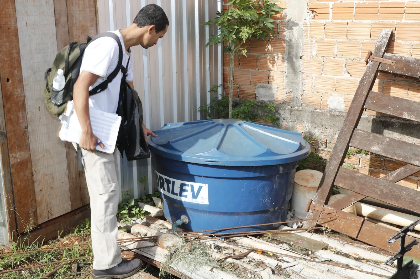 Saúde vistoria 5 mil casas para mapear infestação do Aedes aegypti em Cascavel