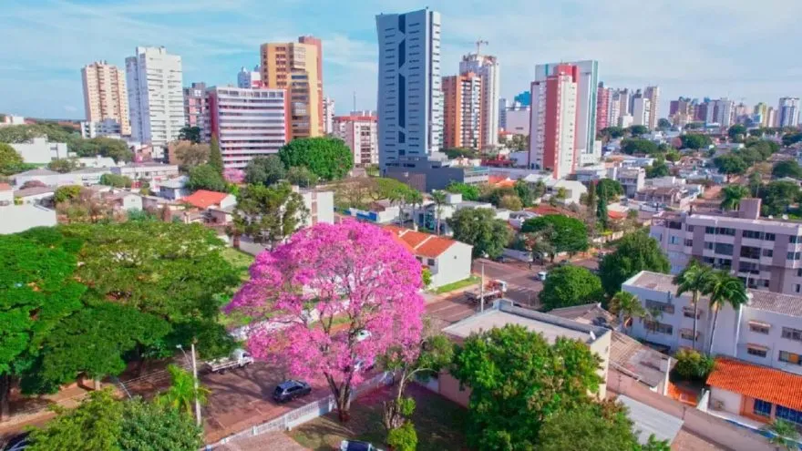 Cascavel tem sexta-feira de calor e possibilidade de chuva à tarde