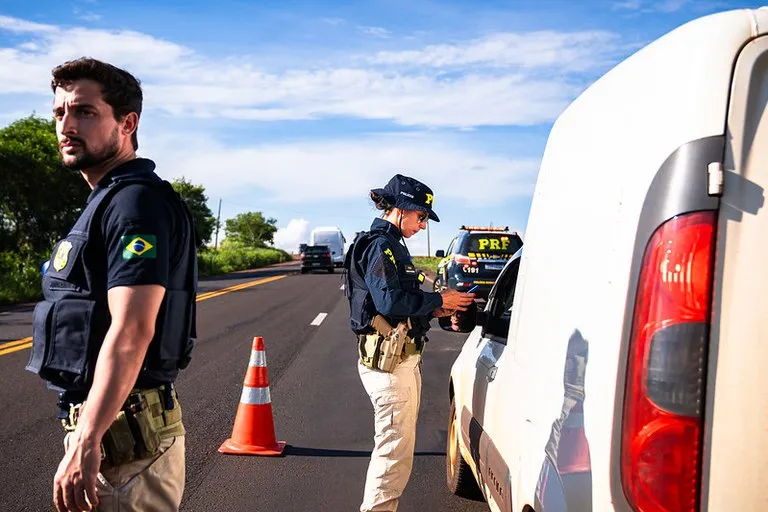 Operação Carnaval 2025: PRF intensifica fiscalização nas rodovias federais
