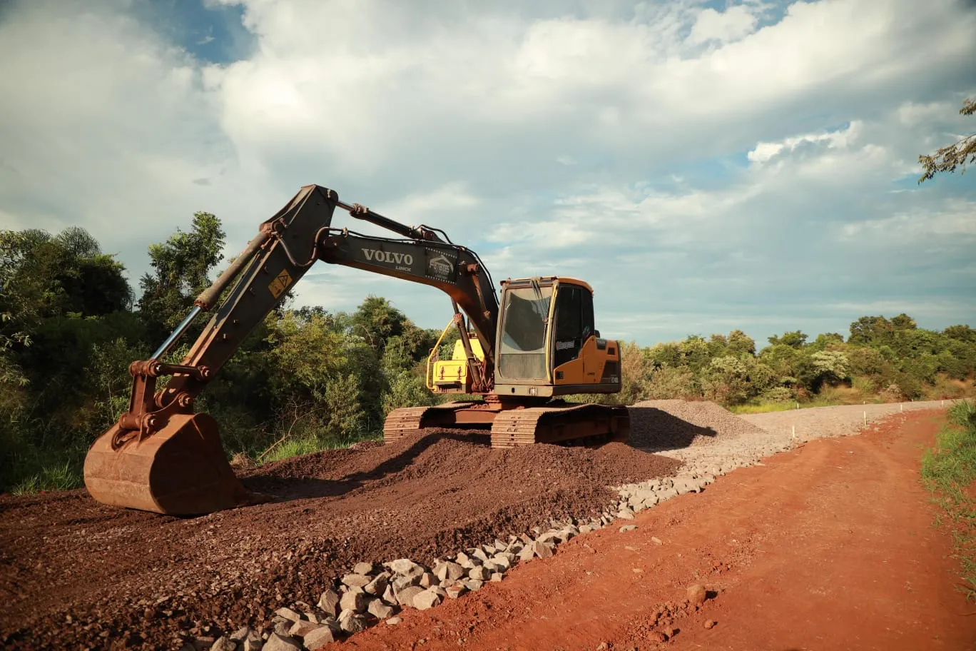 Prefeitura de Cascavel inicia obra de pavimentação asfáltica na Estrada Rural San Martin