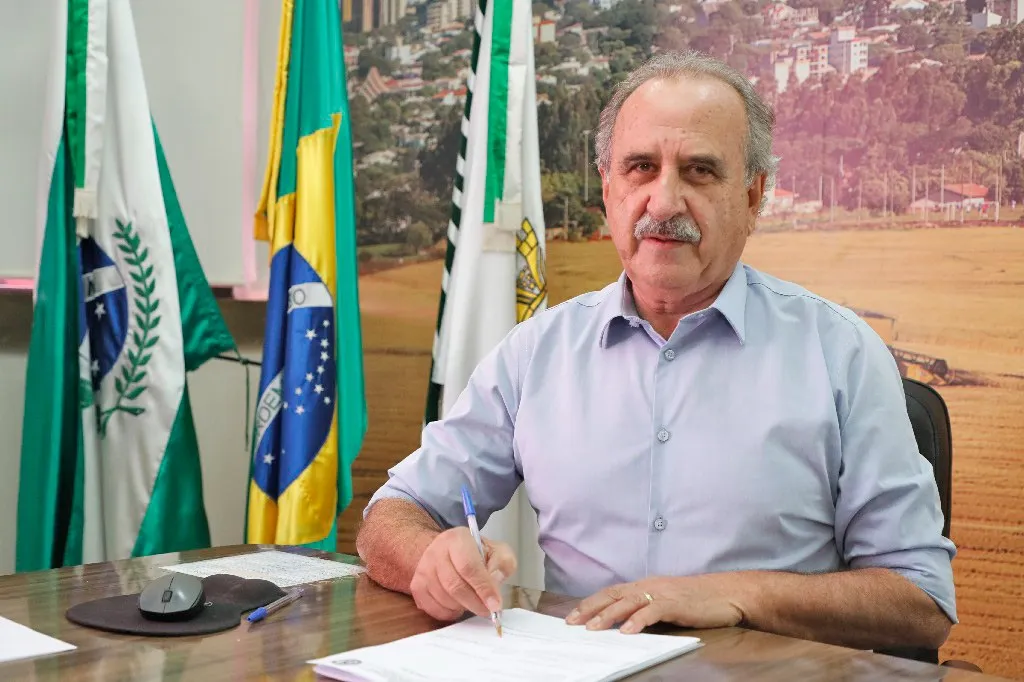 Prefeito Renato Silva anuncia aumento de 6,27% no salário dos professores da Educação Infantil