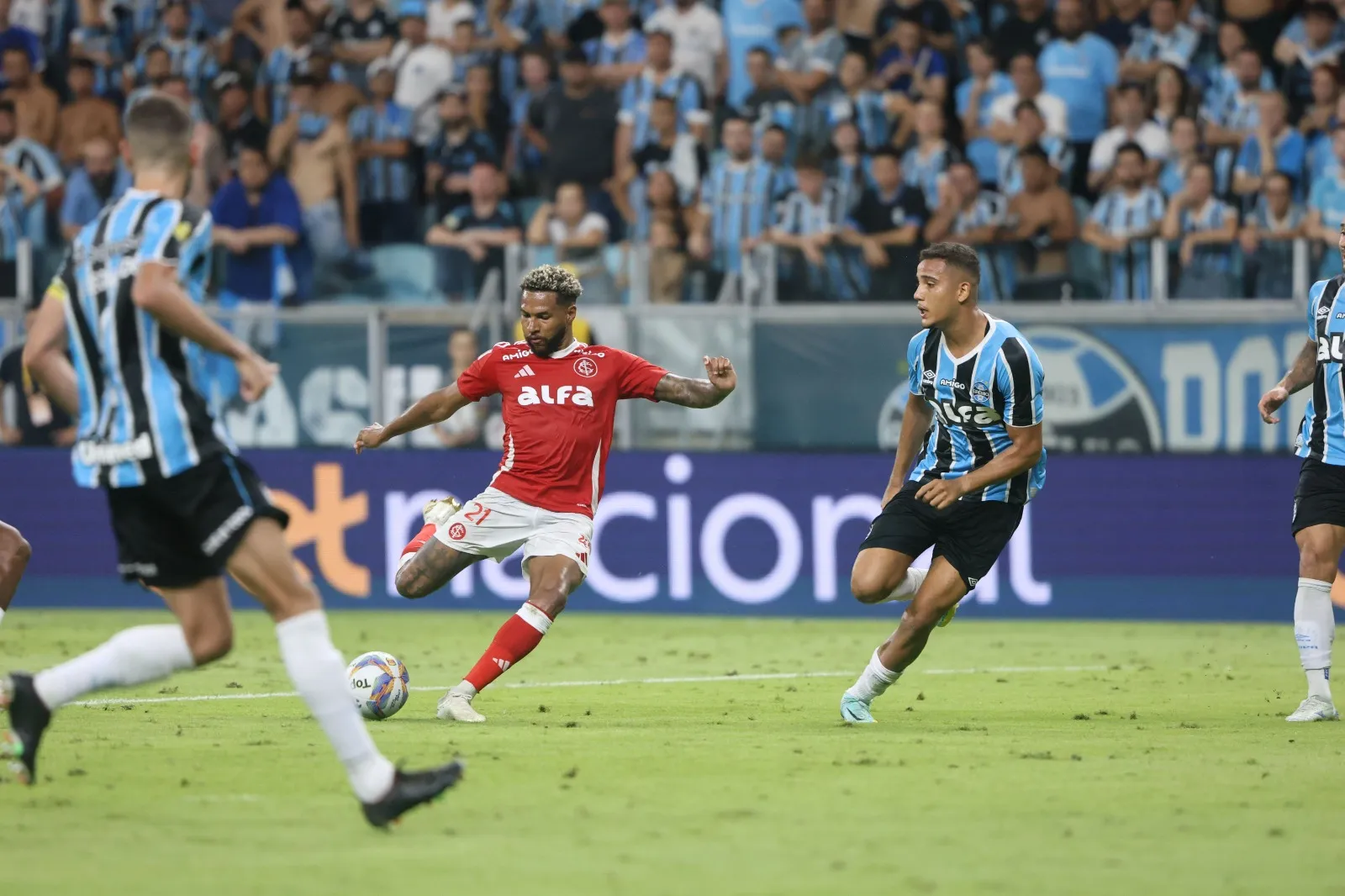 Gre-Nal 446: Internacional e Grêmio fazem o jogo de volta da decisão