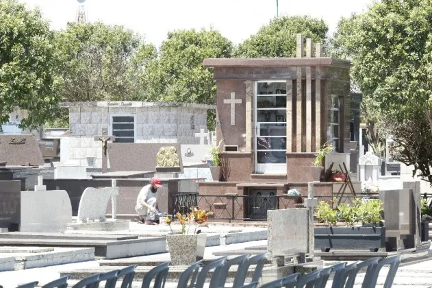 Túmulos abandonados poderão ser confiscados pela Acesc