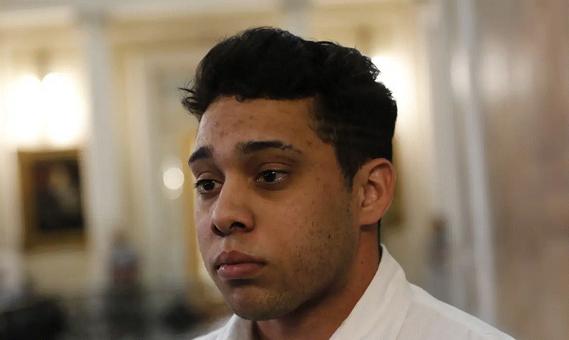 Por decisão da Justiça, ex-vereador Gabriel Monteiro deixa prisão