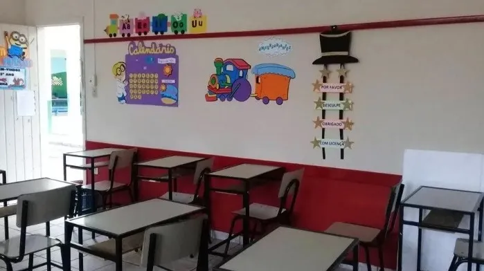 Criança de 4 anos leva cocaína para escola em Itamonte (MG) e pai foge