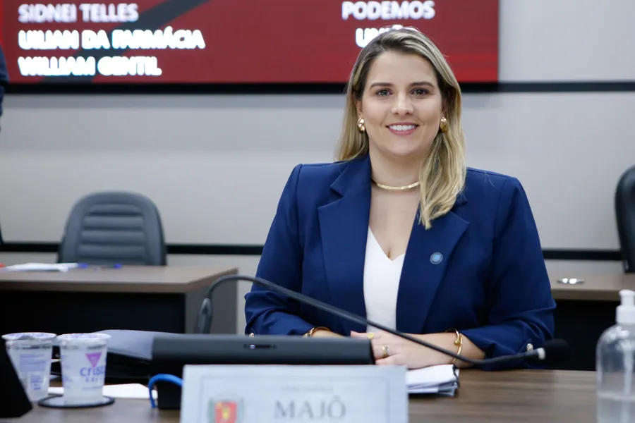 Maringá: Majô Capdeboscq assume a presidência da Câmara de Vereadores