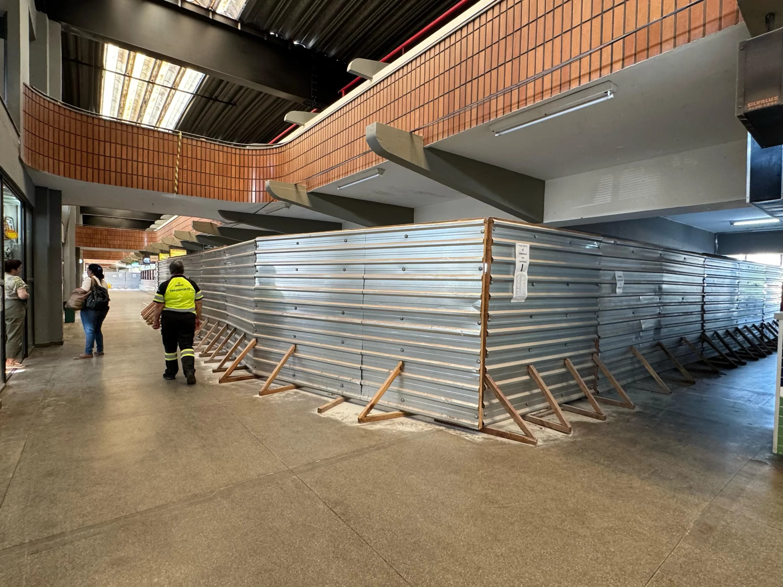 Permissionários têm até dia 30 de abril para desocupar salas da rodoviária