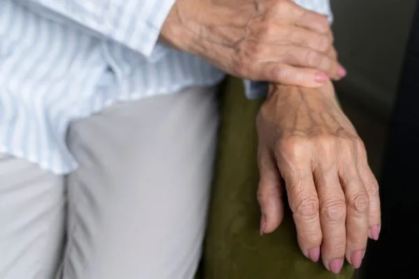 Mulheres com Parkinson e câncer de pâncreas garantem na JFPR isenção de IR nas aposentadorias