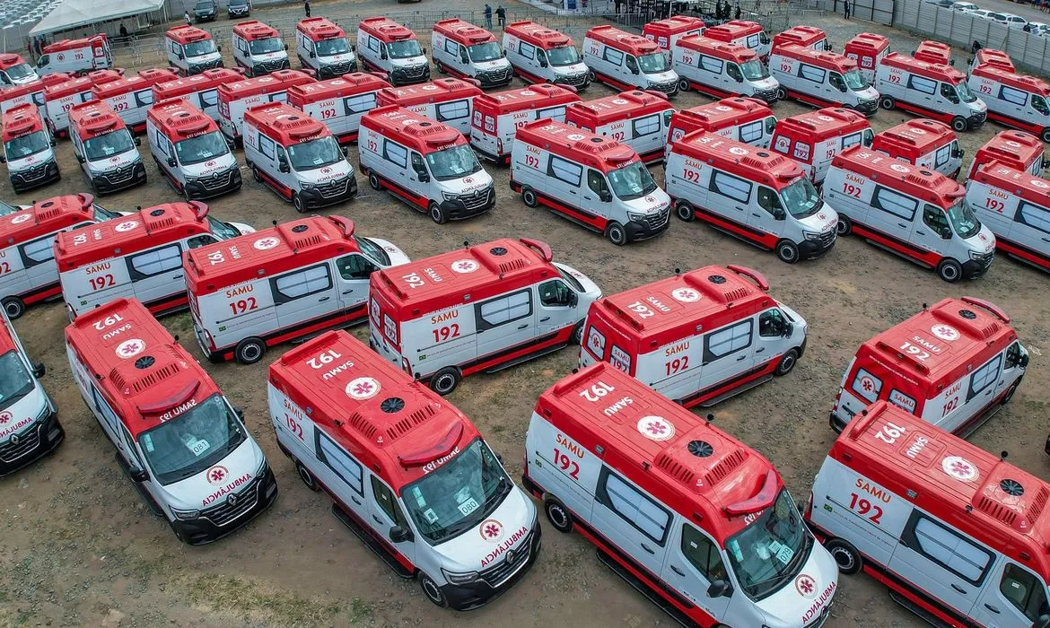 Governo entrega 156 novas ambulâncias para a frota do Samu