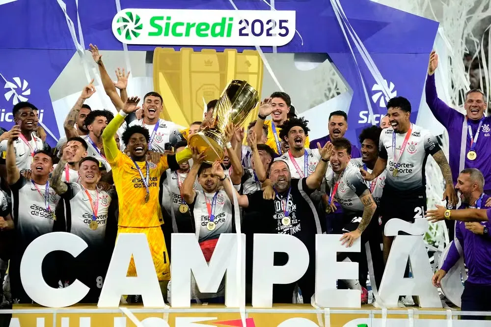 Corinthians quebra jejum e fatura em casa o 31º título do Paulistão