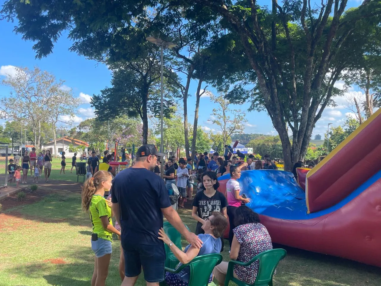 “Domingão da Família” reúne grande público no Distrito da Penha