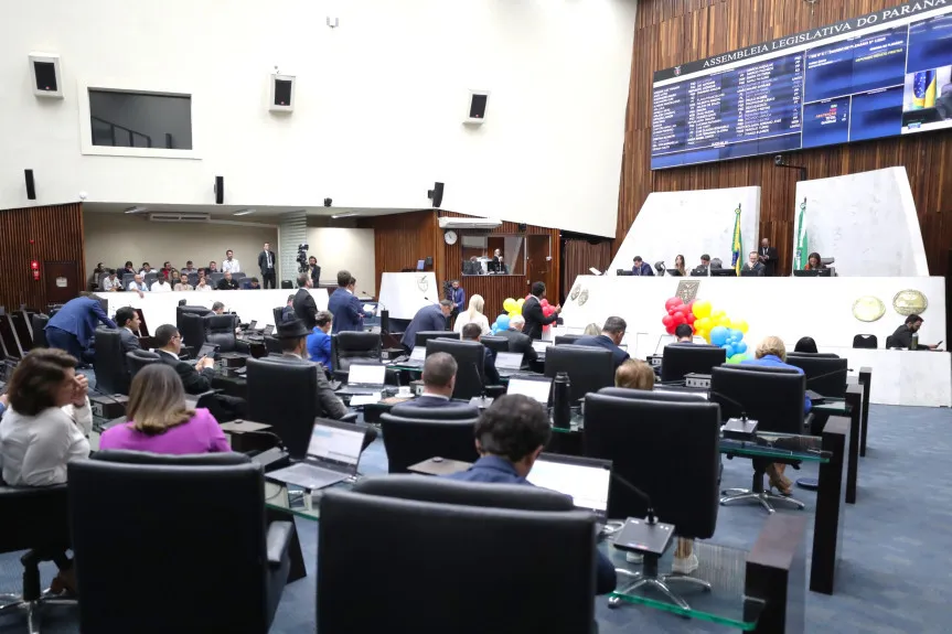 Assembleia Legislativa aprova por unanimidade a criação da CNH Social no Paraná