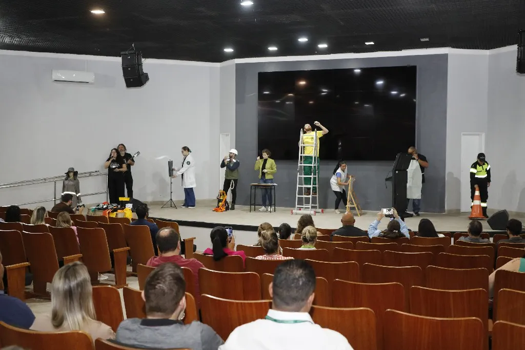 Abril Verde conscientiza sobre prevenção a doenças no ambiente de trabalho