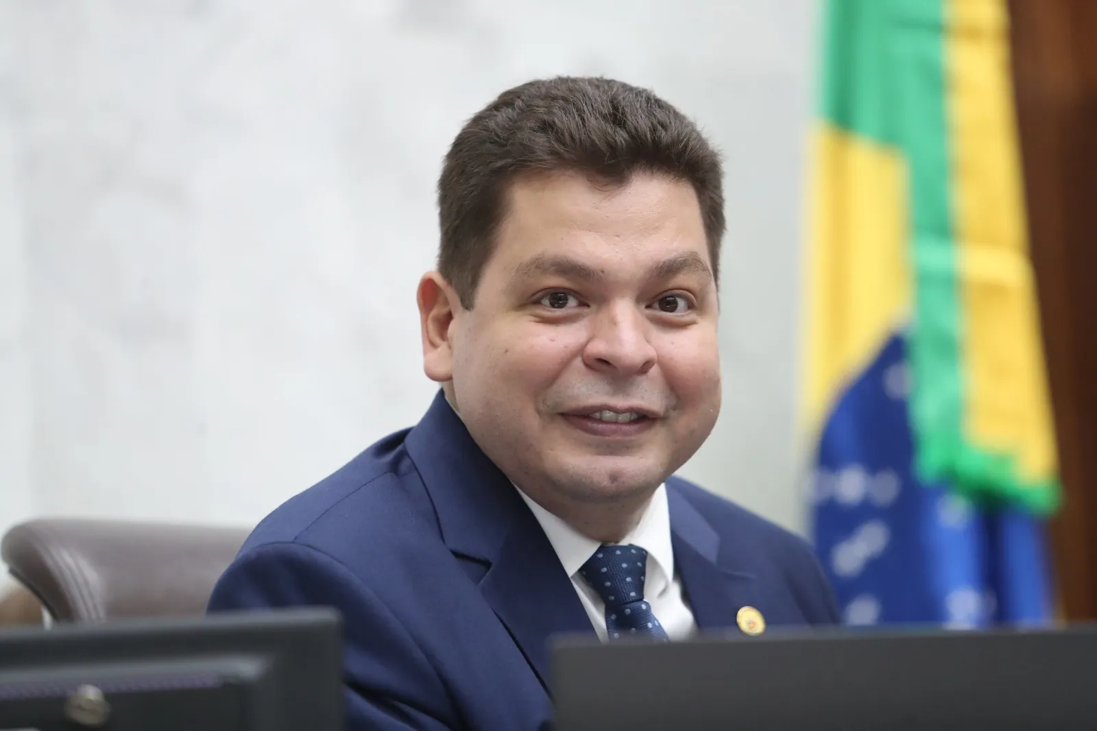 CNH Social promove inclusão e novas oportunidades para os paranaenses, destaca Gugu Bueno