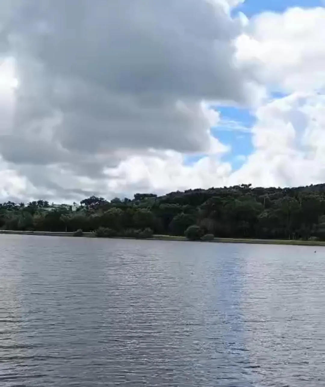 Cascavel terá quinta-feira abafada com pancadas de chuva