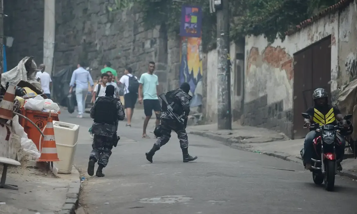 STF retoma julgamento da ADPF das Favelas