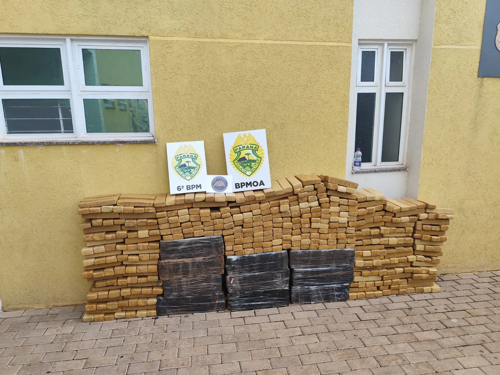 Polícia Militar apreende meia tonelada de maconha na BR-277