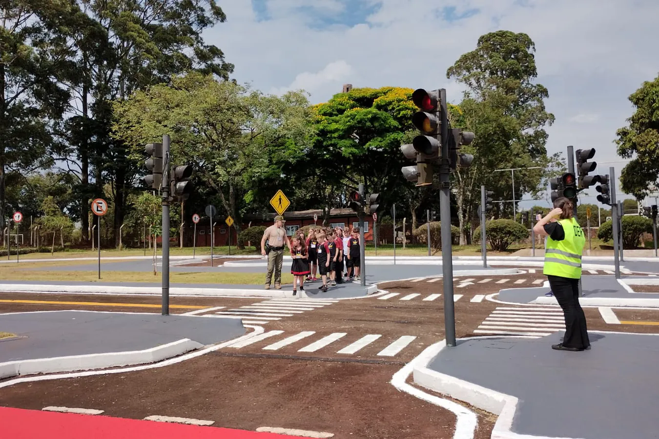 Escola de Trânsito do DER/PR em Cascavel é reinaugurada após reforma