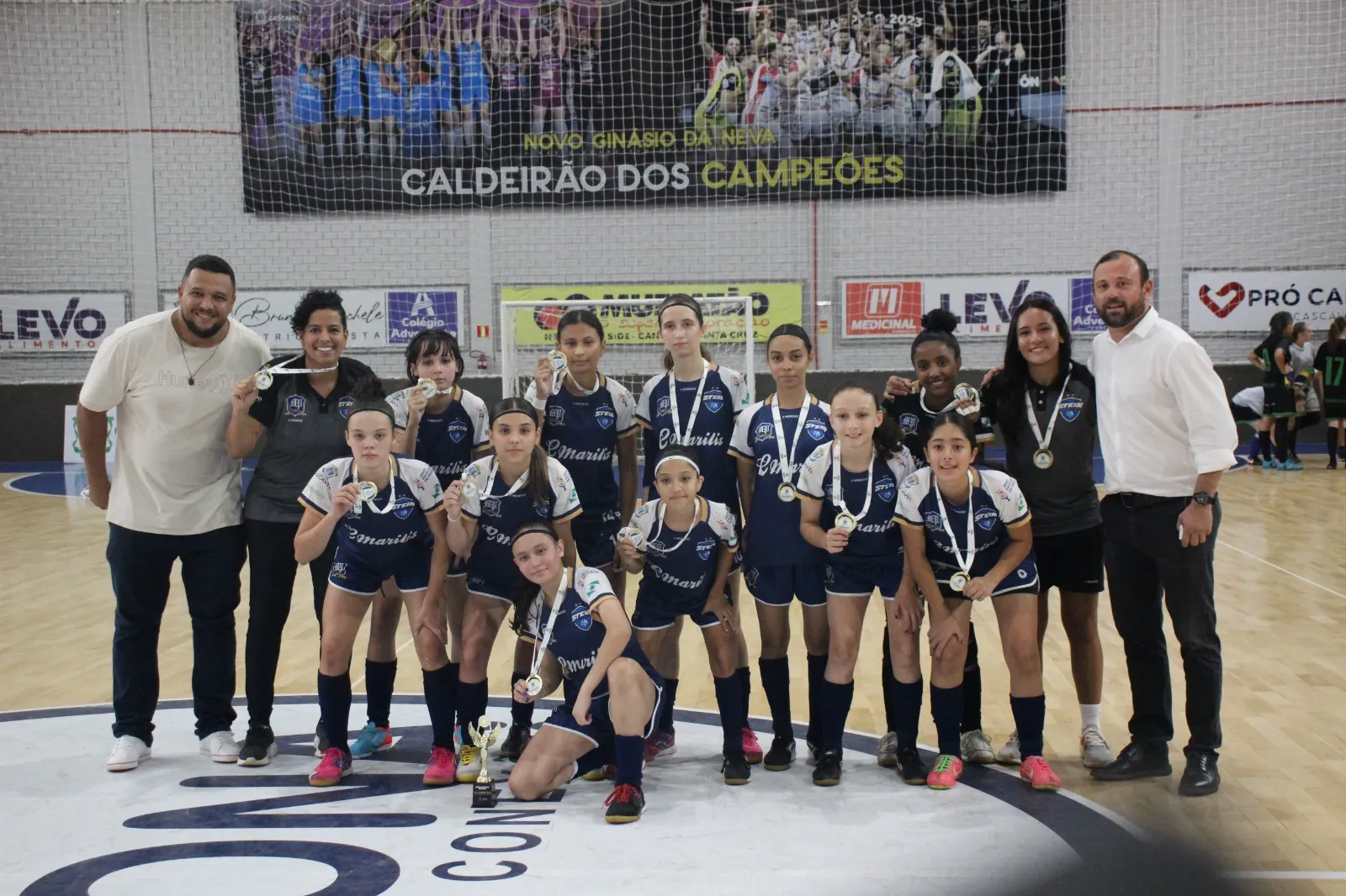 Meninas do Marilis fecham os JEPS com dois ouros no futsal