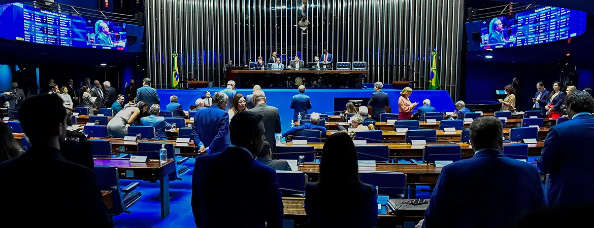Senado avança com proposta para acabar com a reeleição e unificar eleições em mandato de cinco anos