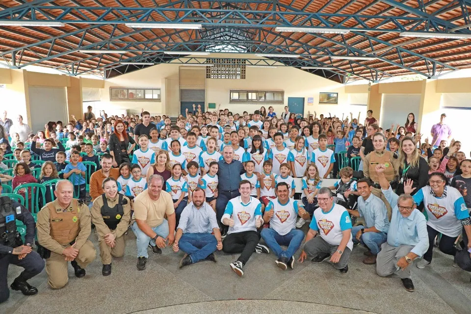 Com foco na prevenção às drogas, Prefeitura inicia Patrulha Amiga com crianças de Cascavel