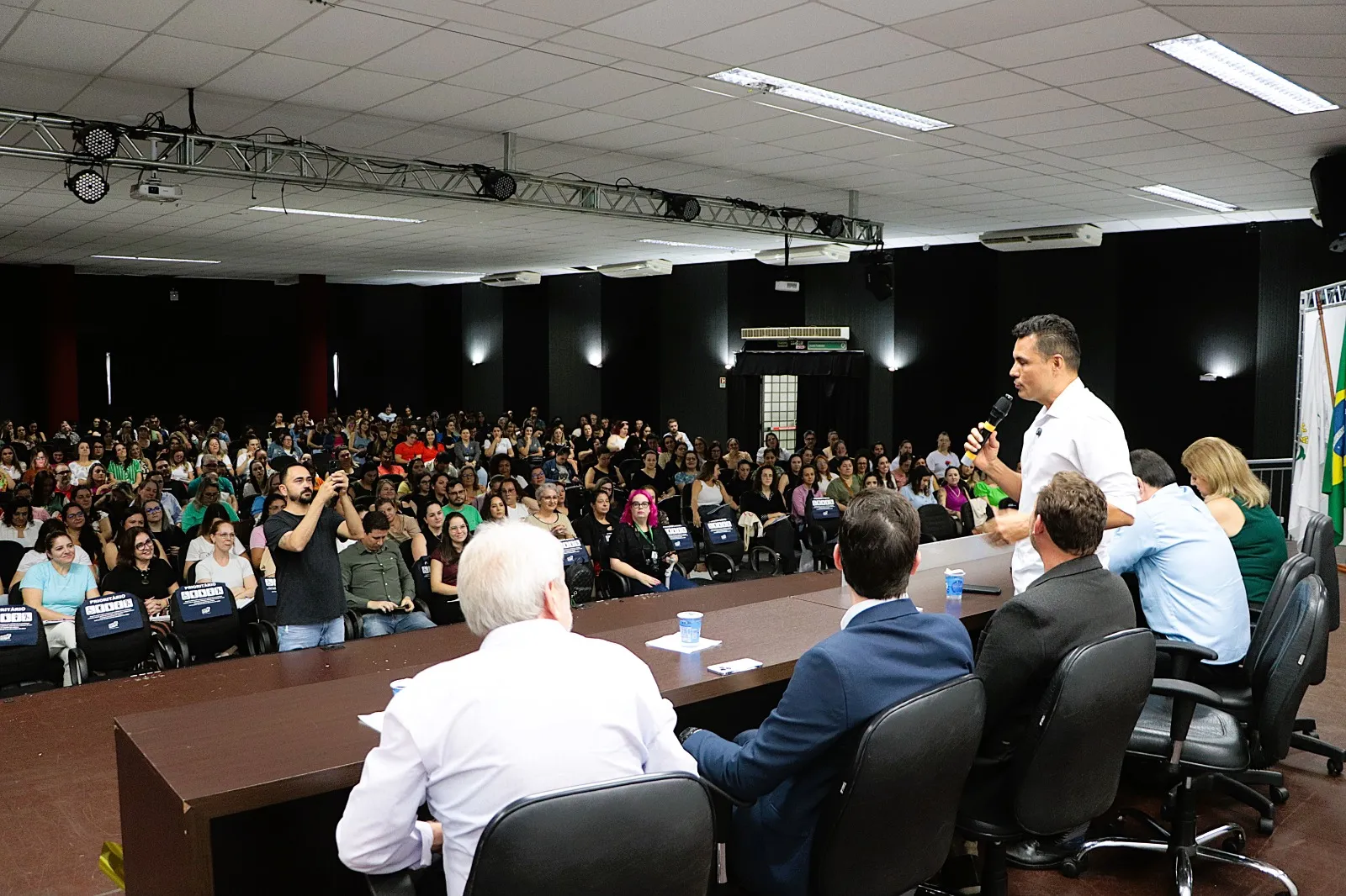 Seminário promovido pela Itaipu em Cascavel reúne mais de 400 profissionais de Educação