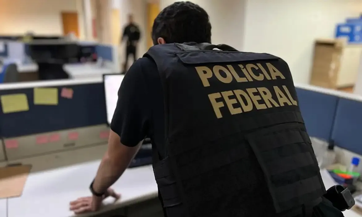PF faz operação contra desvios de dinheiro público destinado à saúde