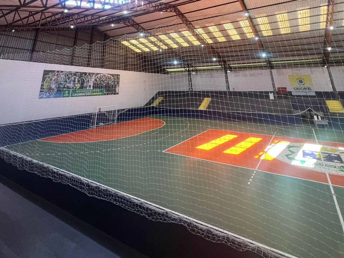 Ginásio do São Cristóvão recebe revitalização no telhado