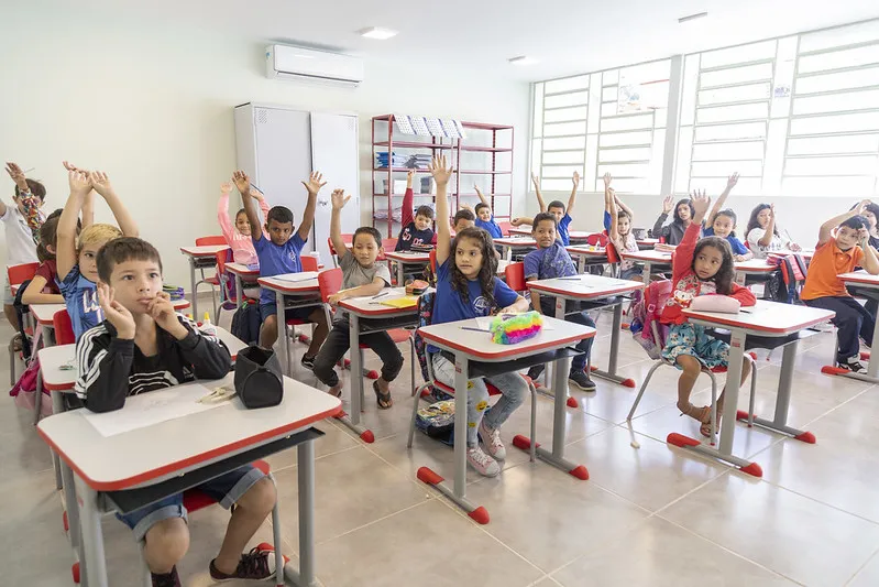 Prefeitura de Foz reforça quadro de professores e amplia investimentos na educação pública