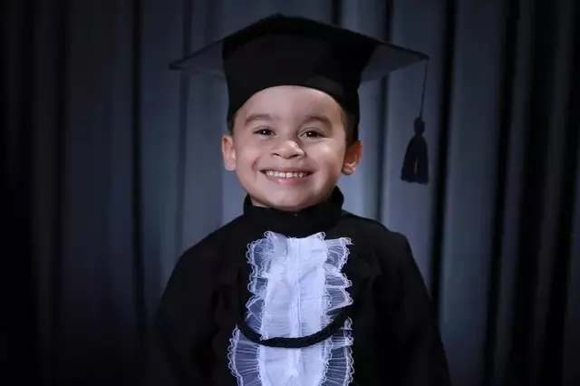 Com ordem judicial, menino de 4 anos com QI elevado estuda o 1º ano em MS