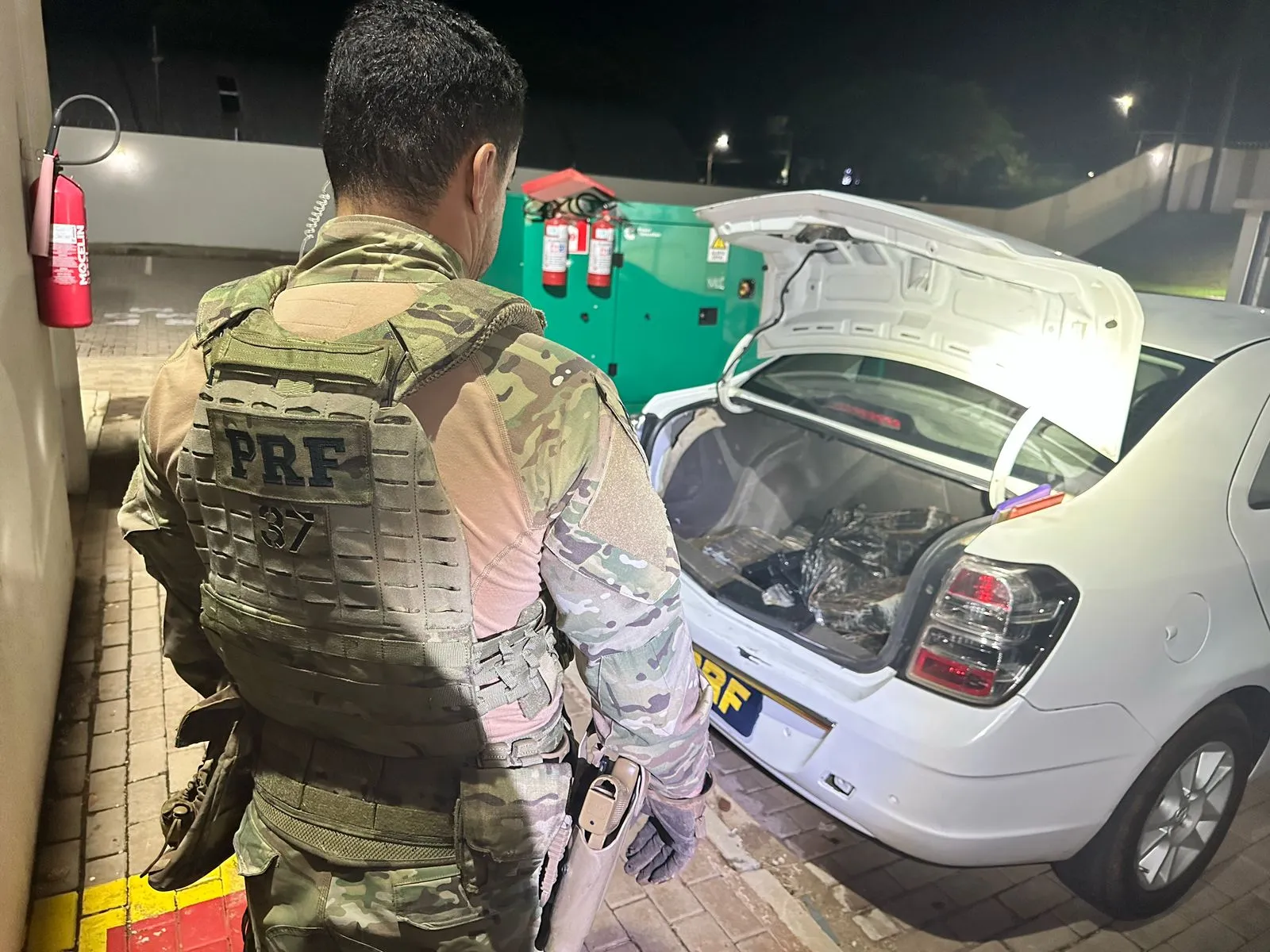 Casal é preso na BR-163 em Capitão Leônidas Marques com mais de 100 kg de maconha