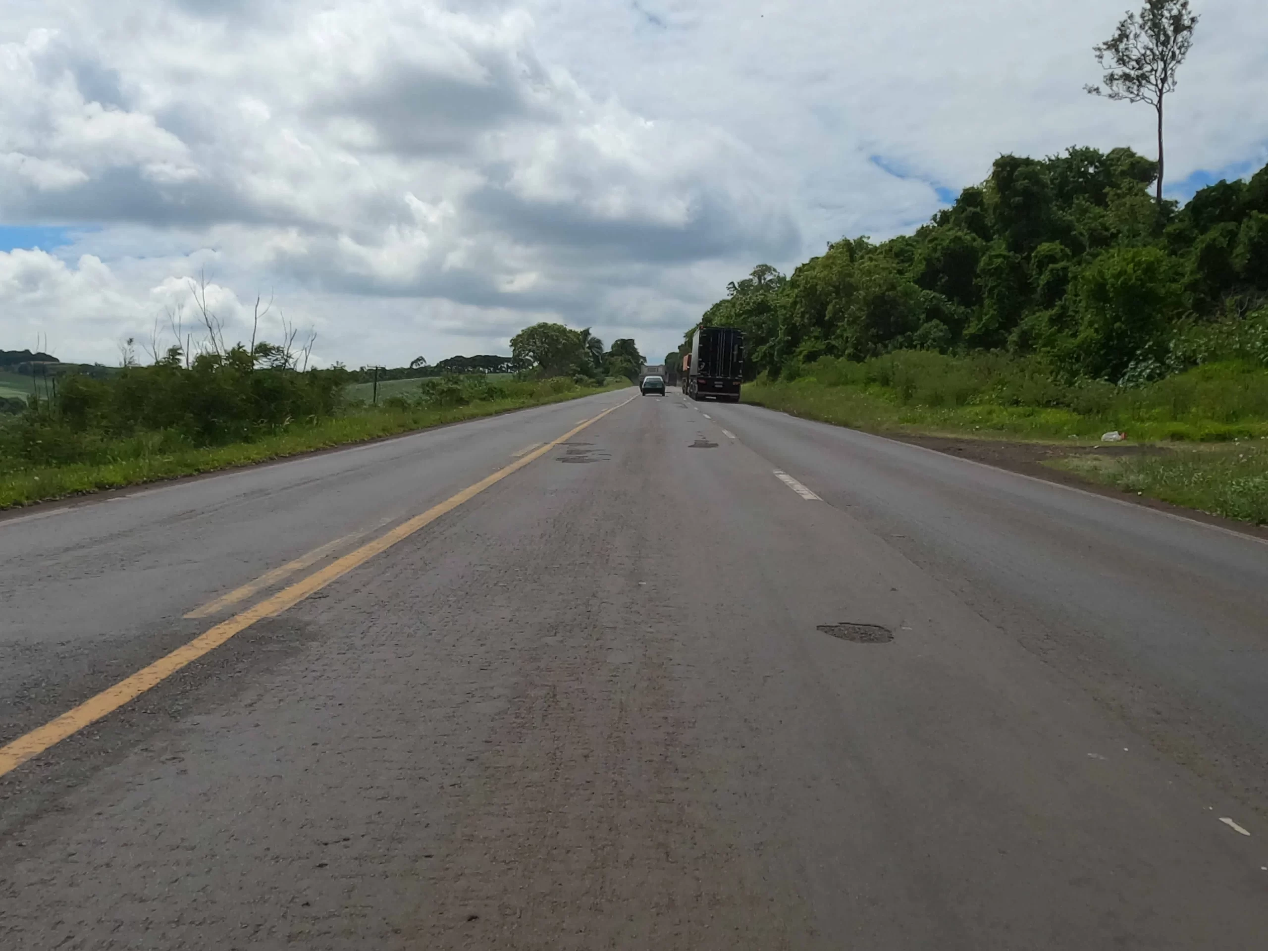 Rodovias do Paraná têm trânsito fluindo normalmente