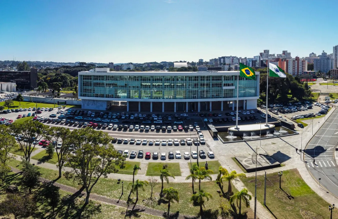 Com rendimentos maiores que as dívidas, Paraná tem melhor resultado contábil do Brasil