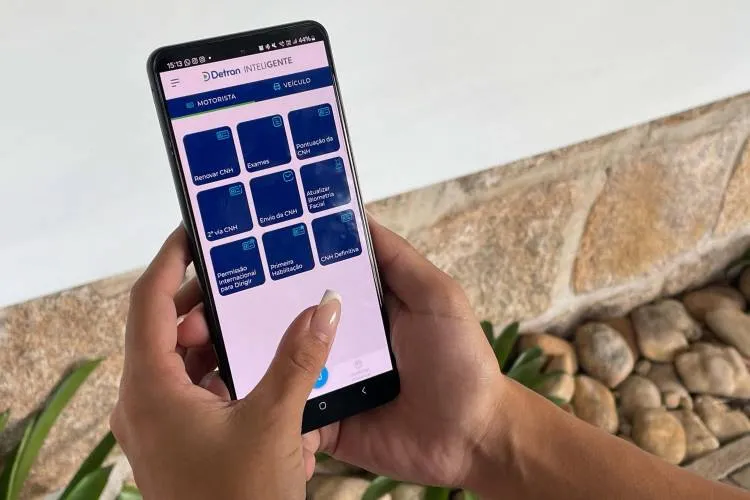 Detran-PR ultrapassa 4 mil envios de imagens na biometria facial: veja como garantir a aprovação da sua foto